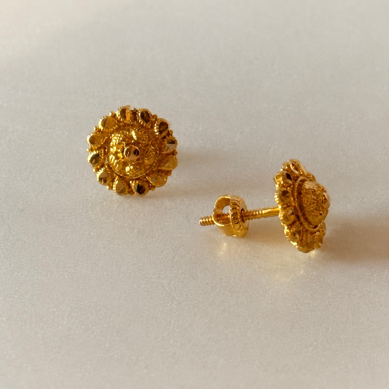 Jaipur | 22ct Gold Flower Stud Pair, 11mm