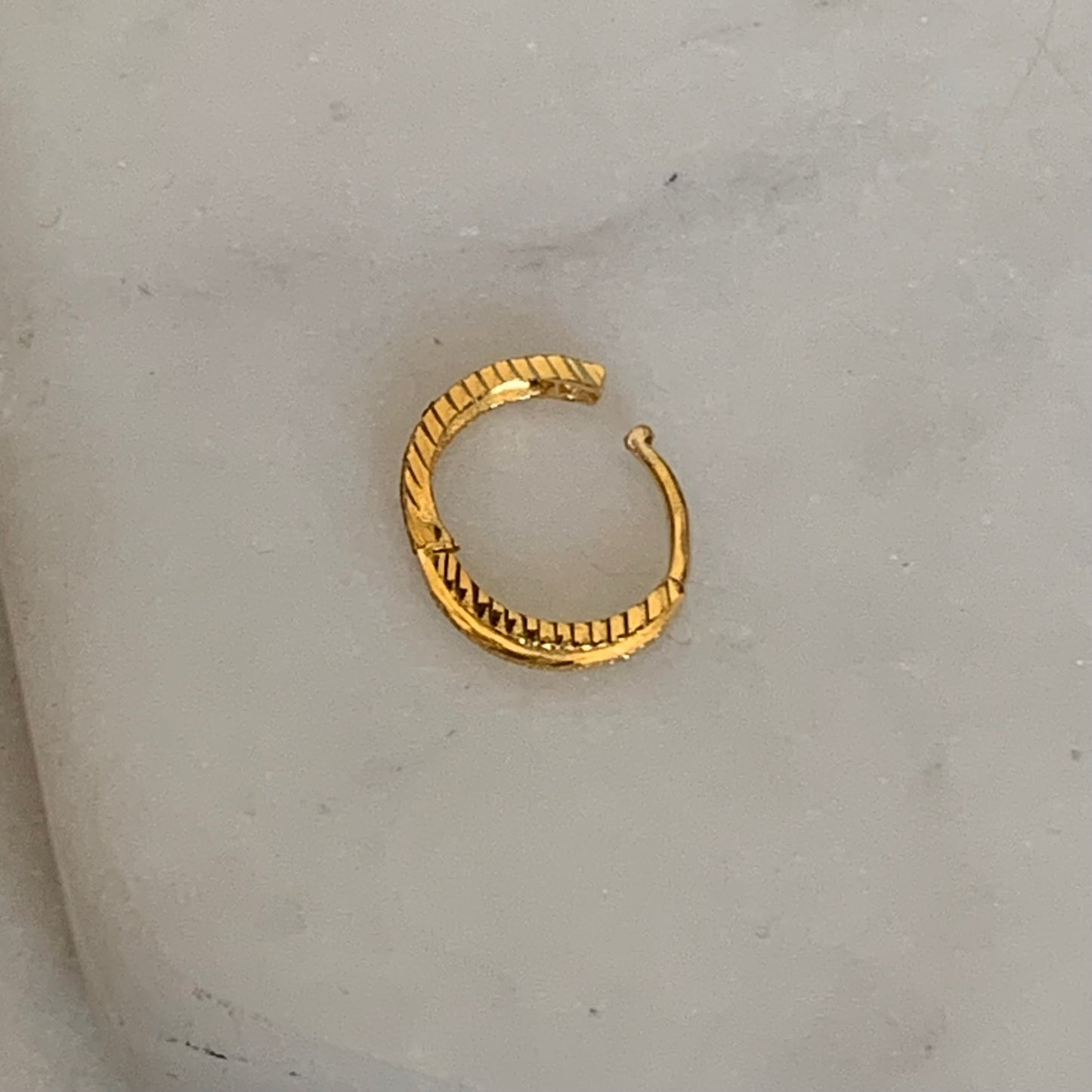 18ct Gold Carved Hoop | 8mm