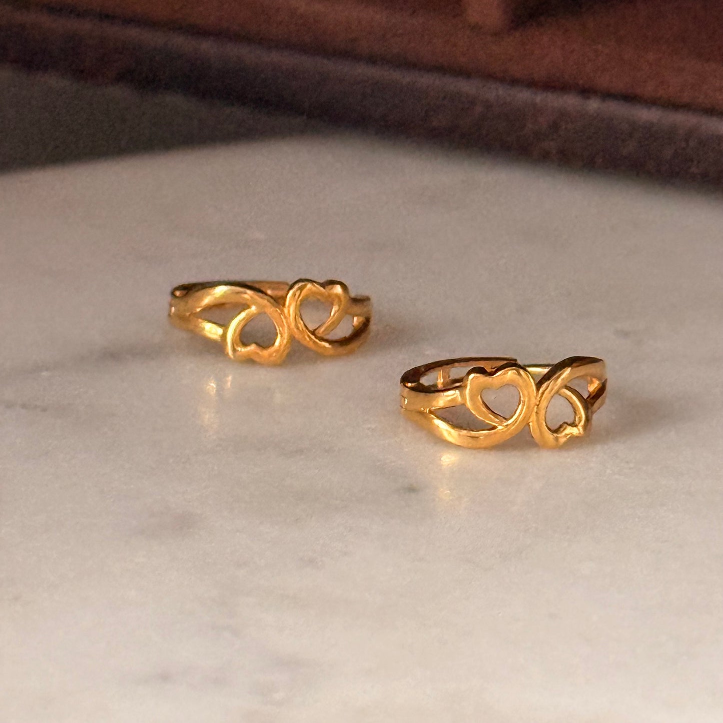 Love-heart Huggies, 18ct Gold | 9mm