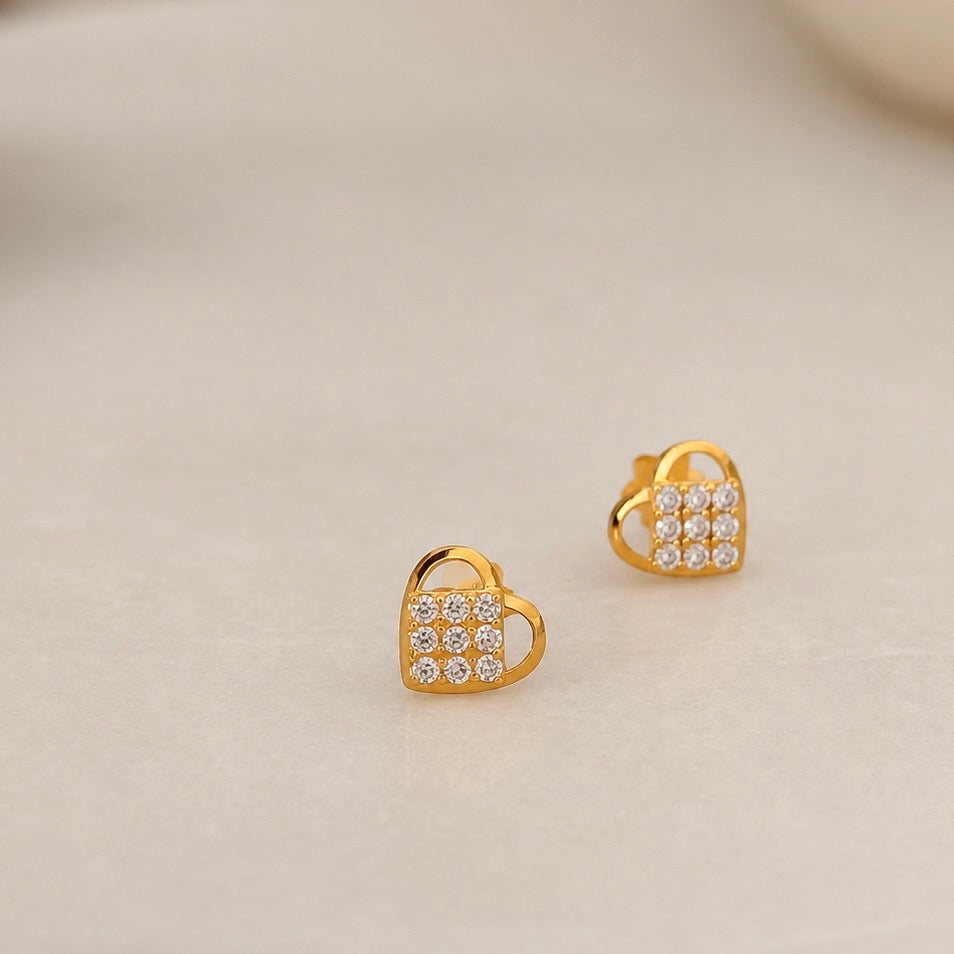 Amore ll, 18ct Heart Stud Pair