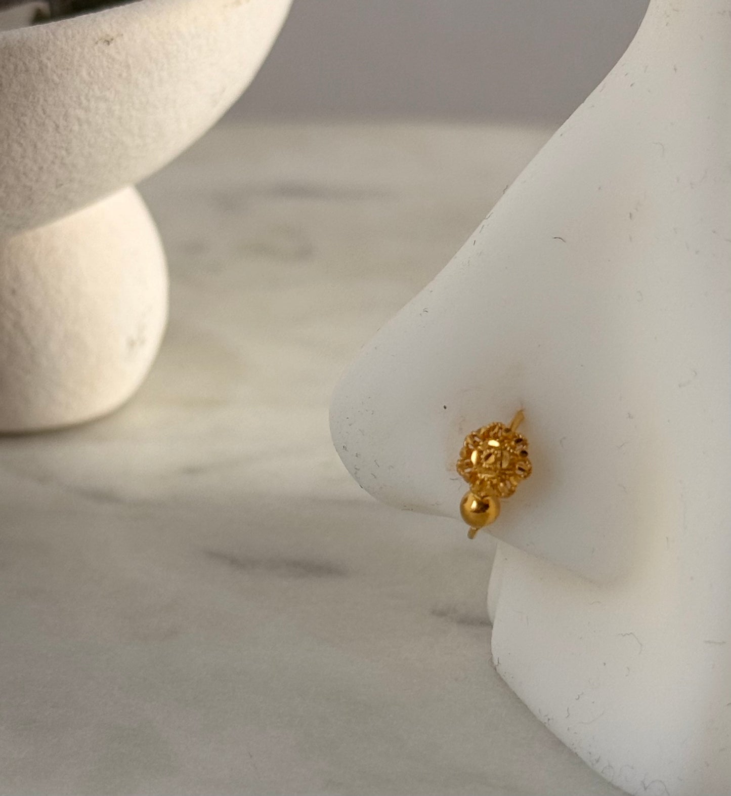 Nura - 18ct gold hoop