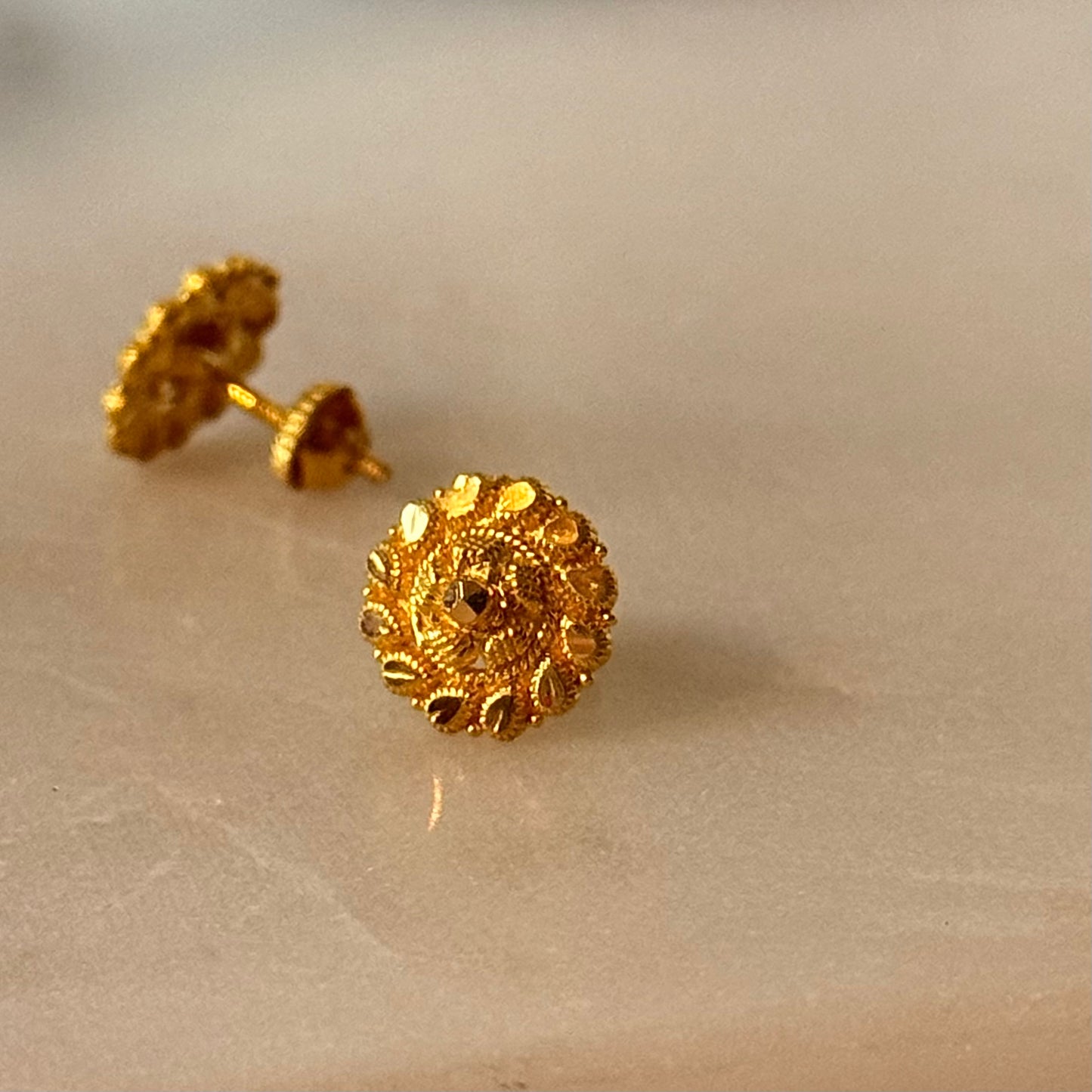 Jaipur | 22ct Gold Flower Stud Pair, 11mm