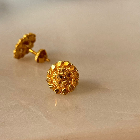 Jaipur | 22ct Gold Flower Stud Pair, 11mm