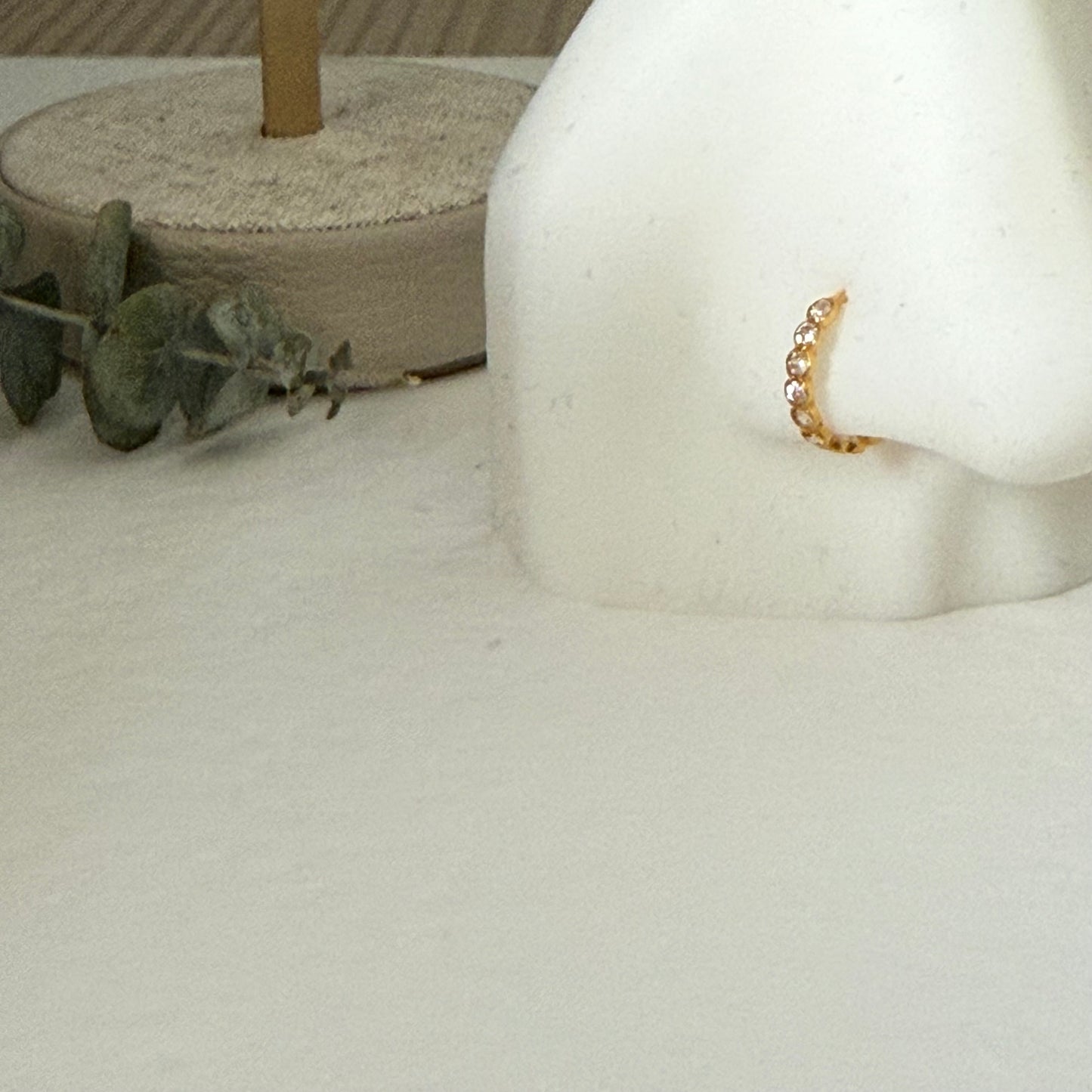 18ct gold single hoop | 8.5mm