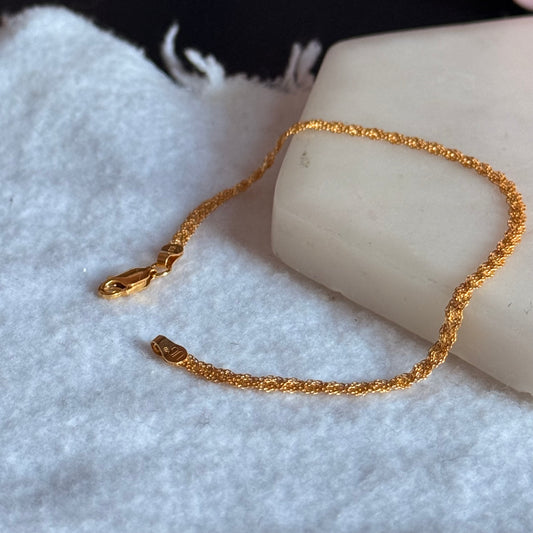 22ct gold minimal braided bracelet