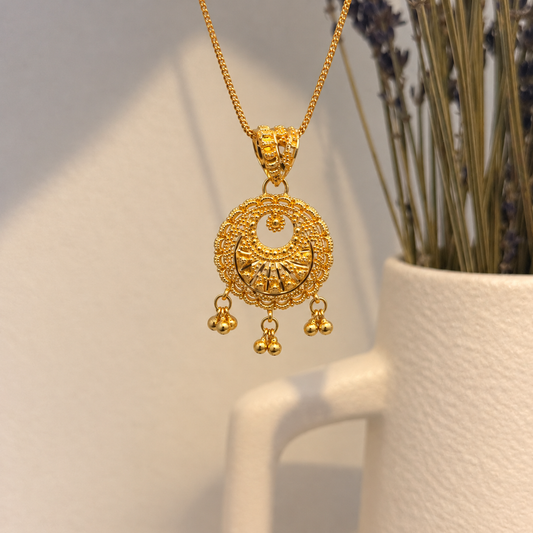 Ria | 22ct gold pendant & Chain