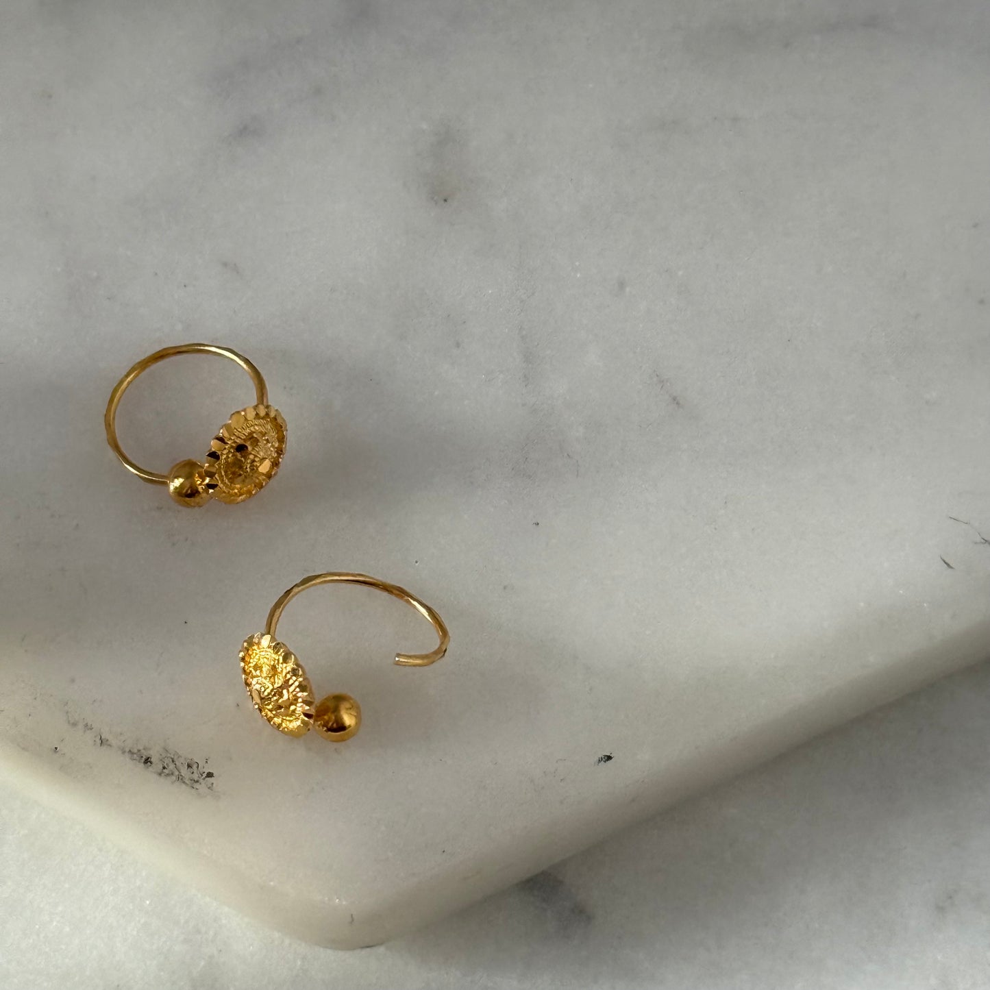 Aya - 18ct gold hoop pair