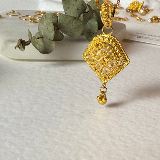 22ct gold bespoke pendant