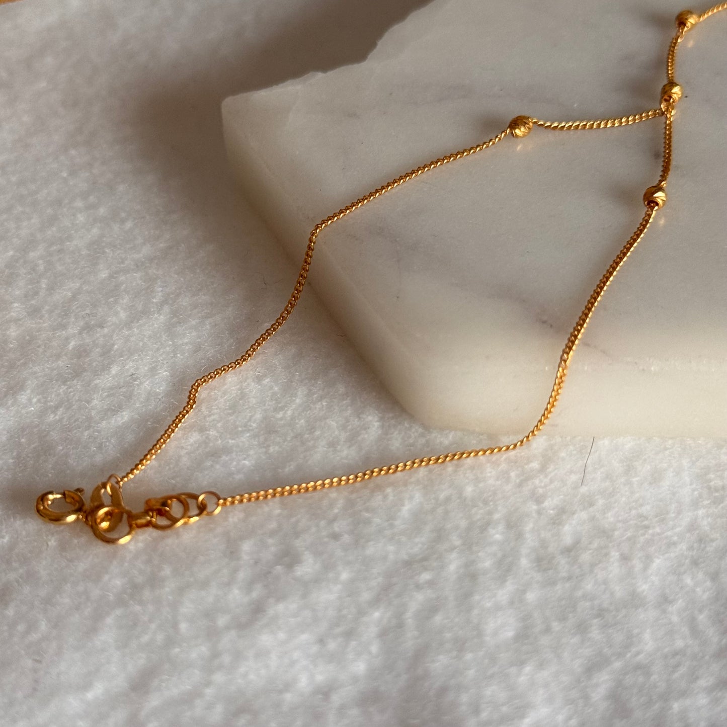 Dainty hand chain | 22ct gold