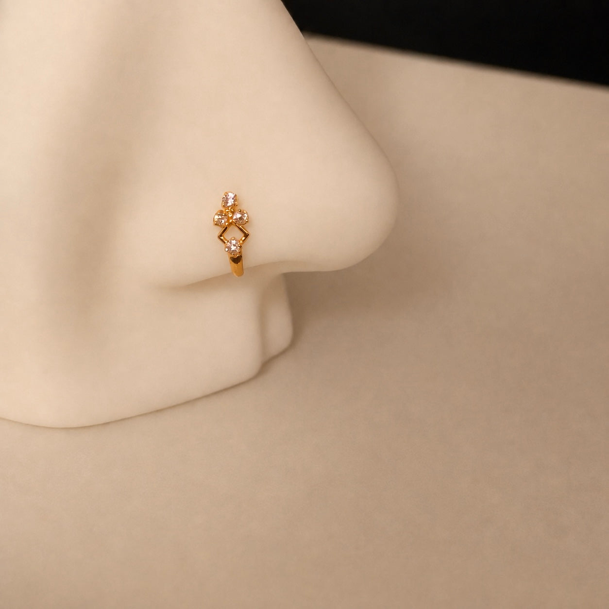 Olive I | 18ct gold drop stud