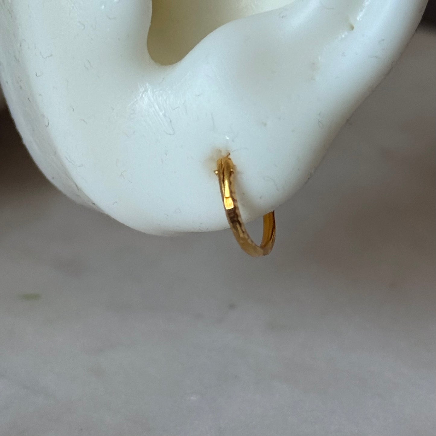 18ct gold hoop pair | small