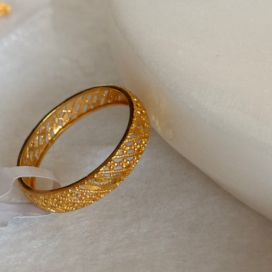 Filigree | 22ct gold ring, size Q