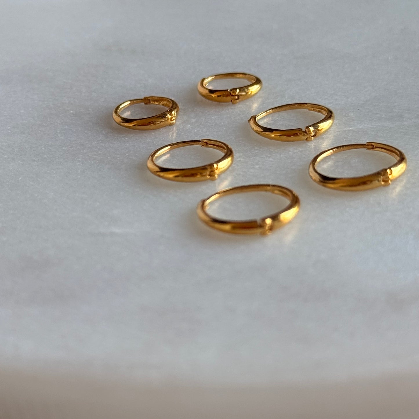 Signature | Classic Hoops in 18ct Gold