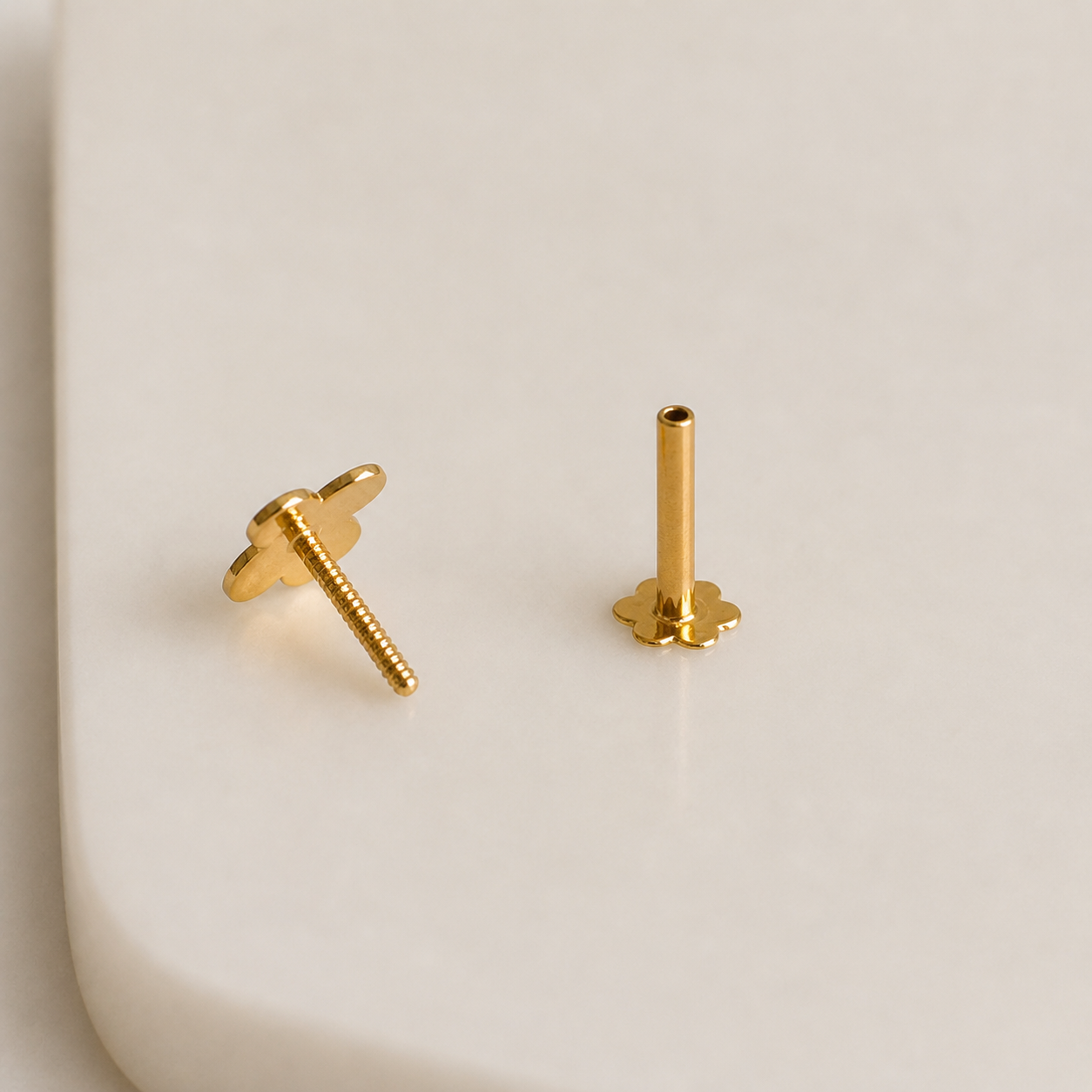 Fleur | 18ct stud