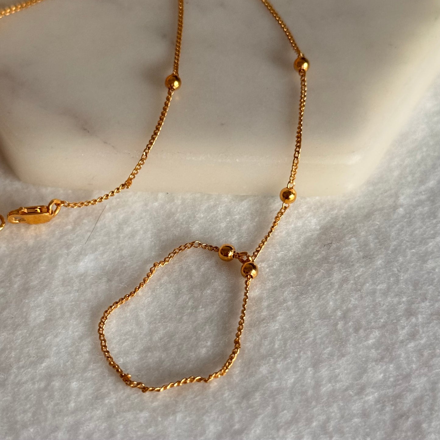 Classic hand chain | 22ct gold