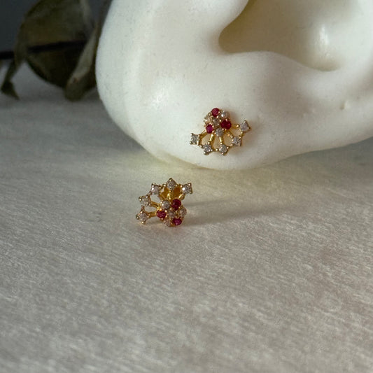 Whimsical Stud (18ct) 1