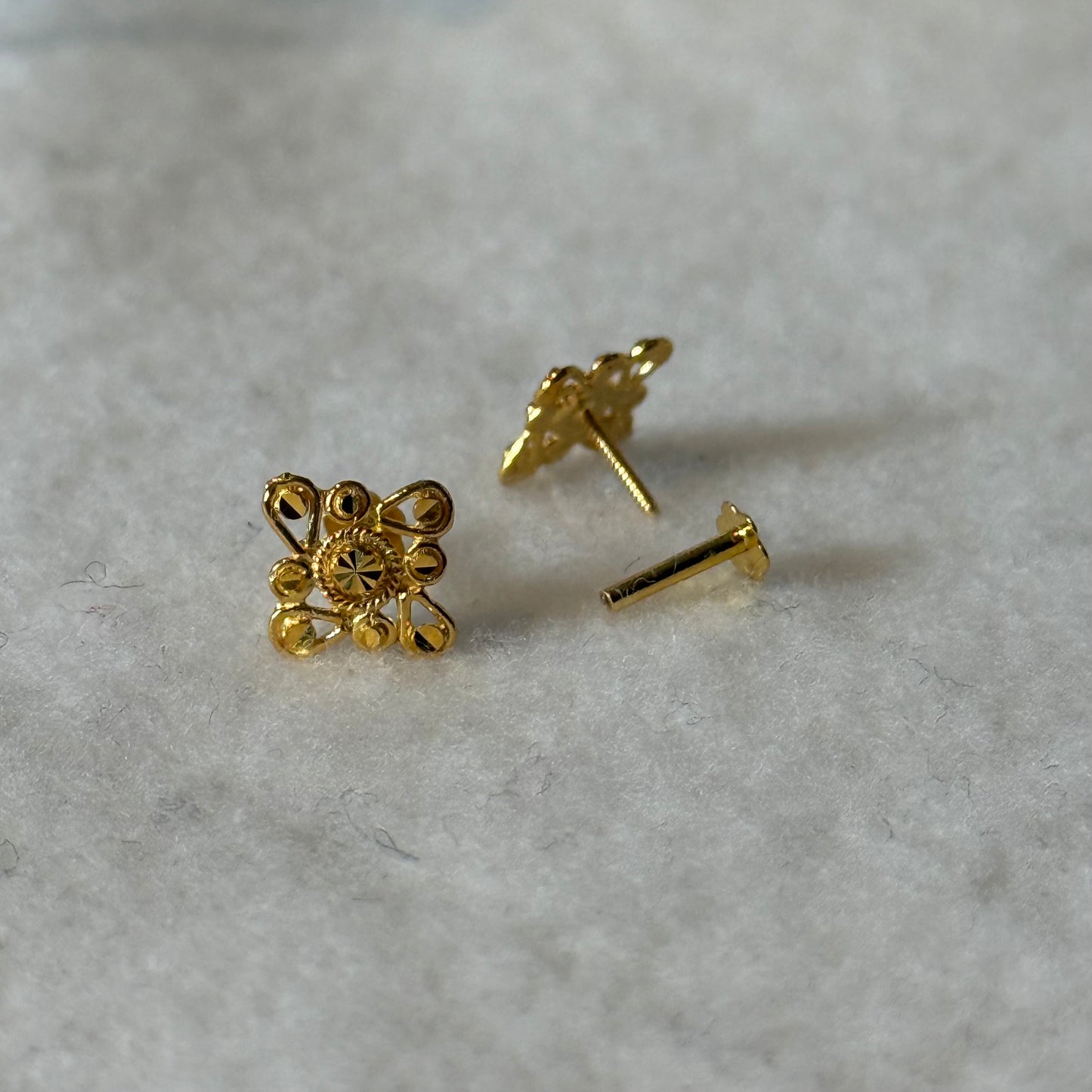 Damask | 18ct gold studs