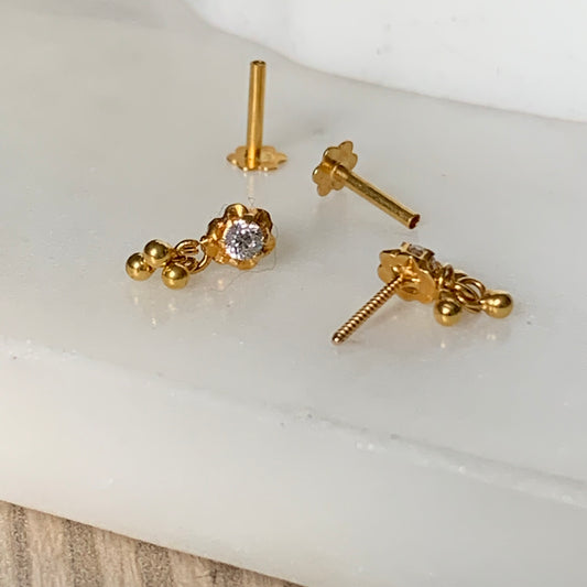 18ct Gold Dangly Floral stud pair