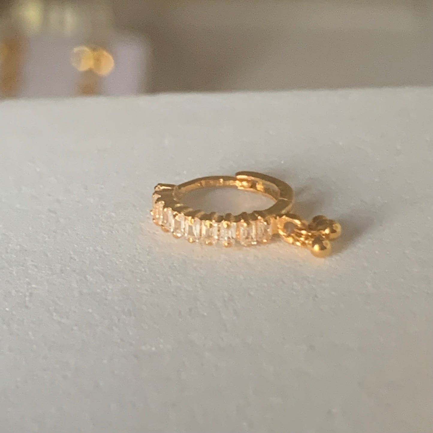 18ct gold dangly hoop | 6mm