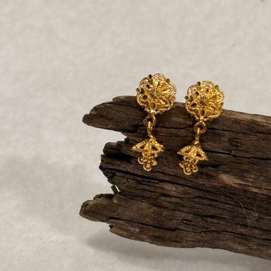 Esha | 18ct gold Jumka flat back