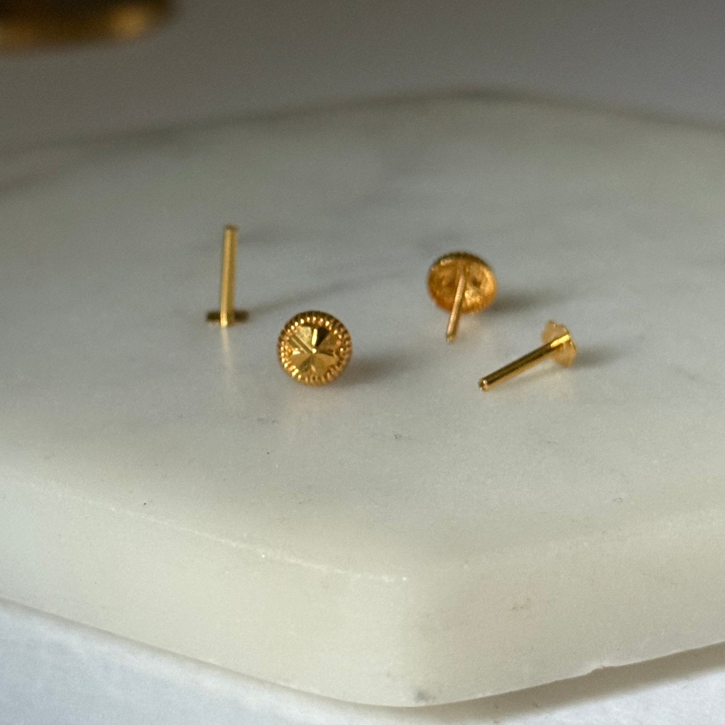 18ct gold round stud pair | 5mm