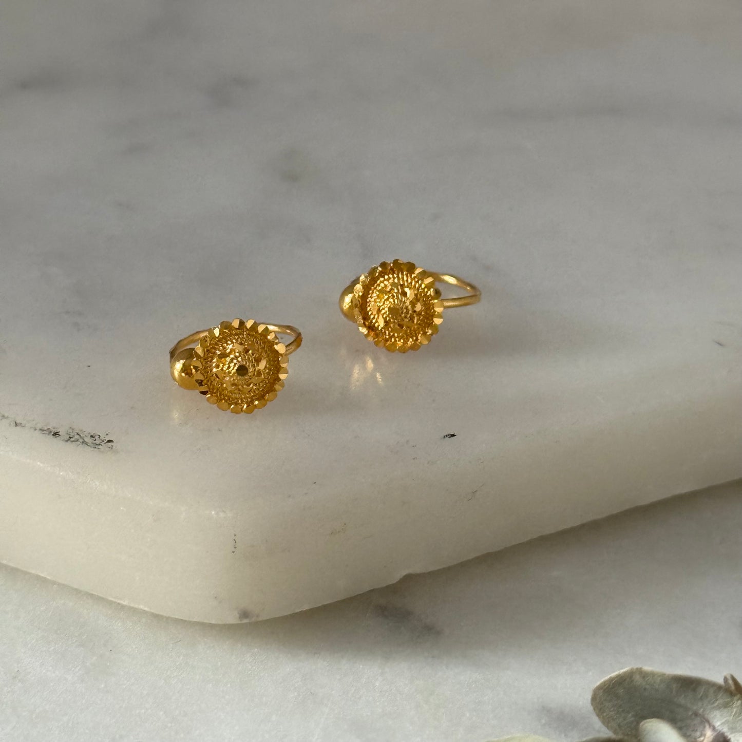 Aya - 18ct gold hoop pair