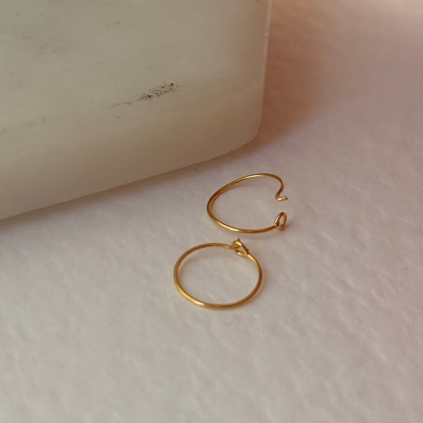 Minimal 18ct fine gold hoop | 9mm