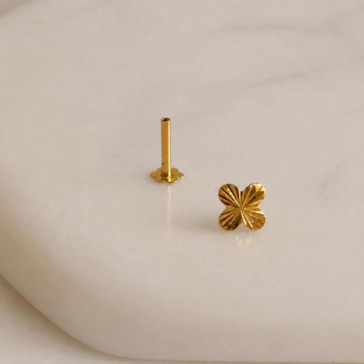 Fleur | 18ct stud