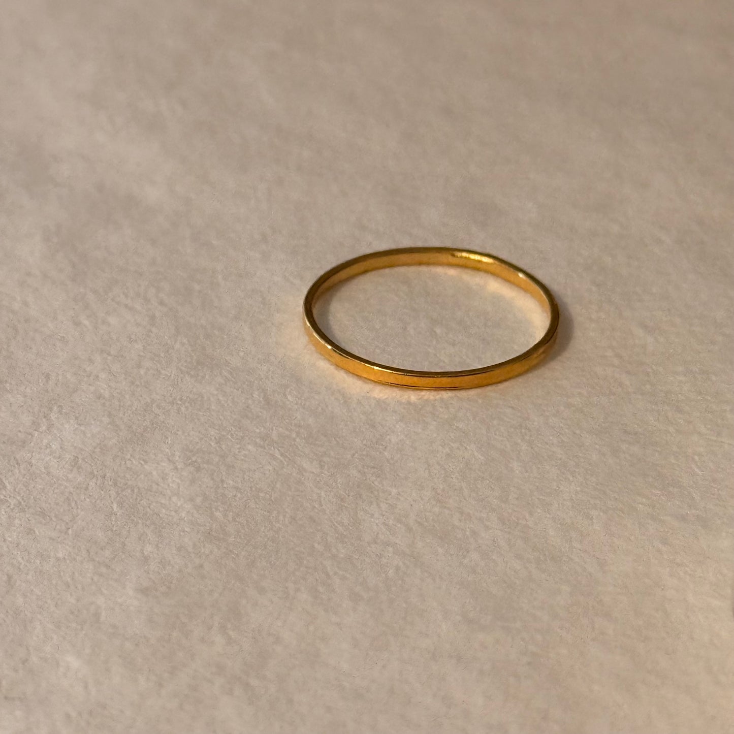 18ct gold ring  | P
