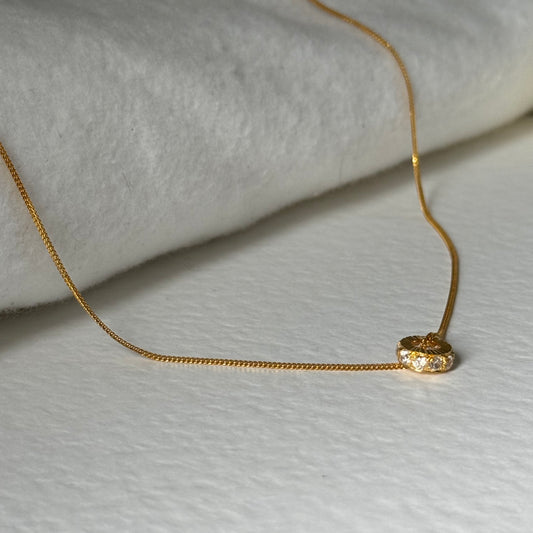 Pre Loved - 22 carat gold short necklace & pendant set