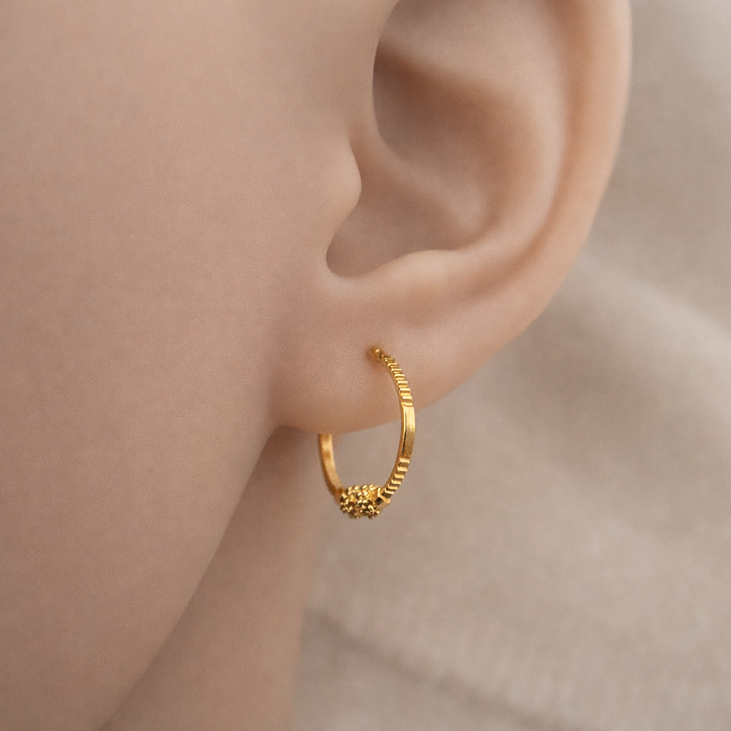 Aya | 18ct gold hoop pair