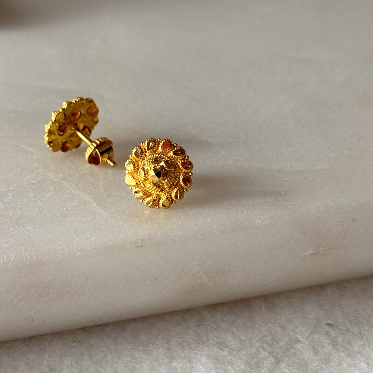 Jaipur | 22ct Gold Flower Stud Pair, 11mm