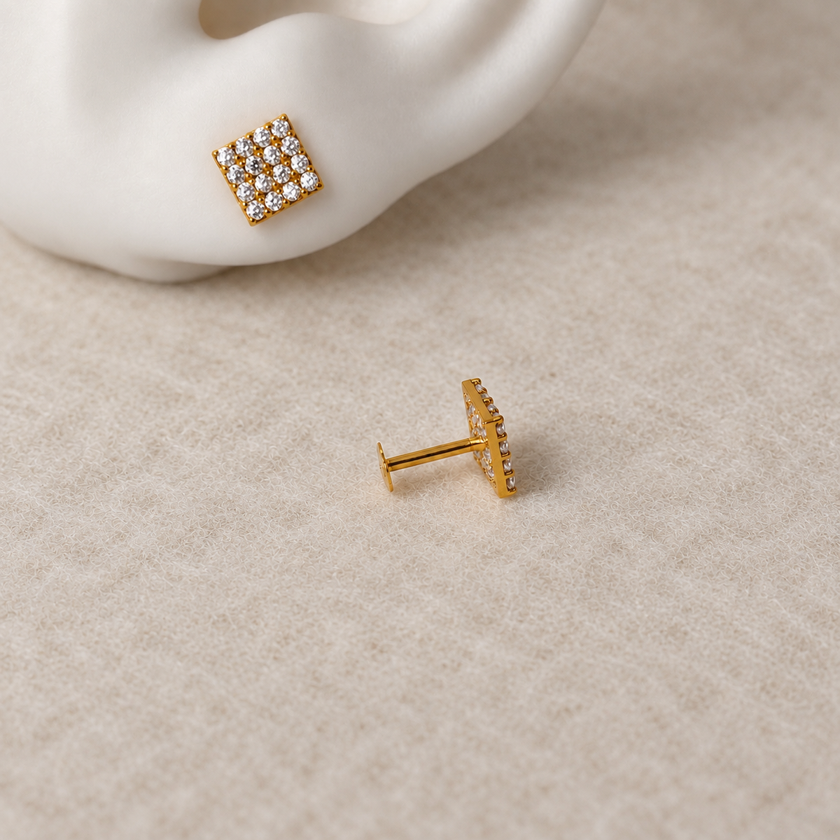 Diamanté, 18ct Gold Square Stud | 6mm