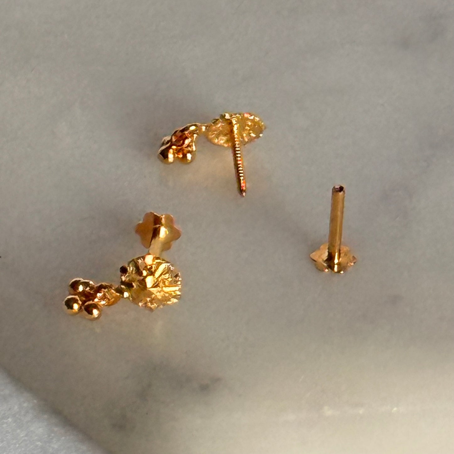 Elle, 18k gold drop stud