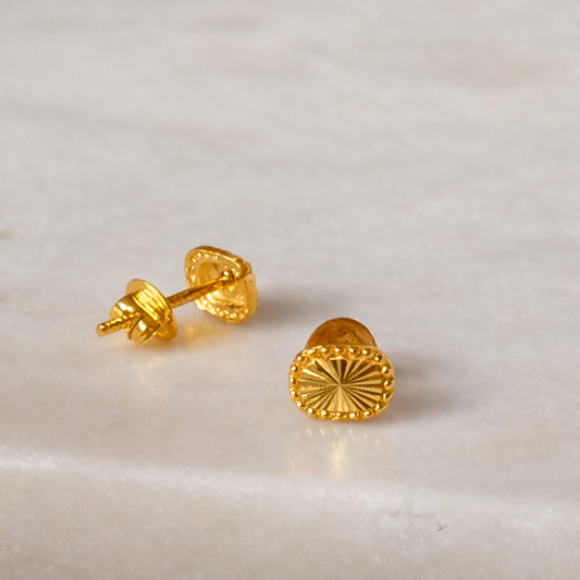 Vela, 18ct Gold Stud Pair | xs