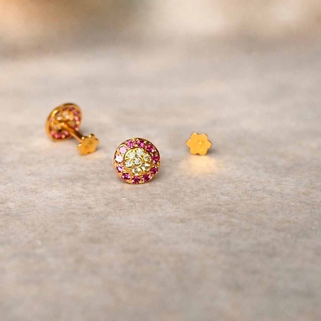 Damask, 18ct Gold stud | 7mm