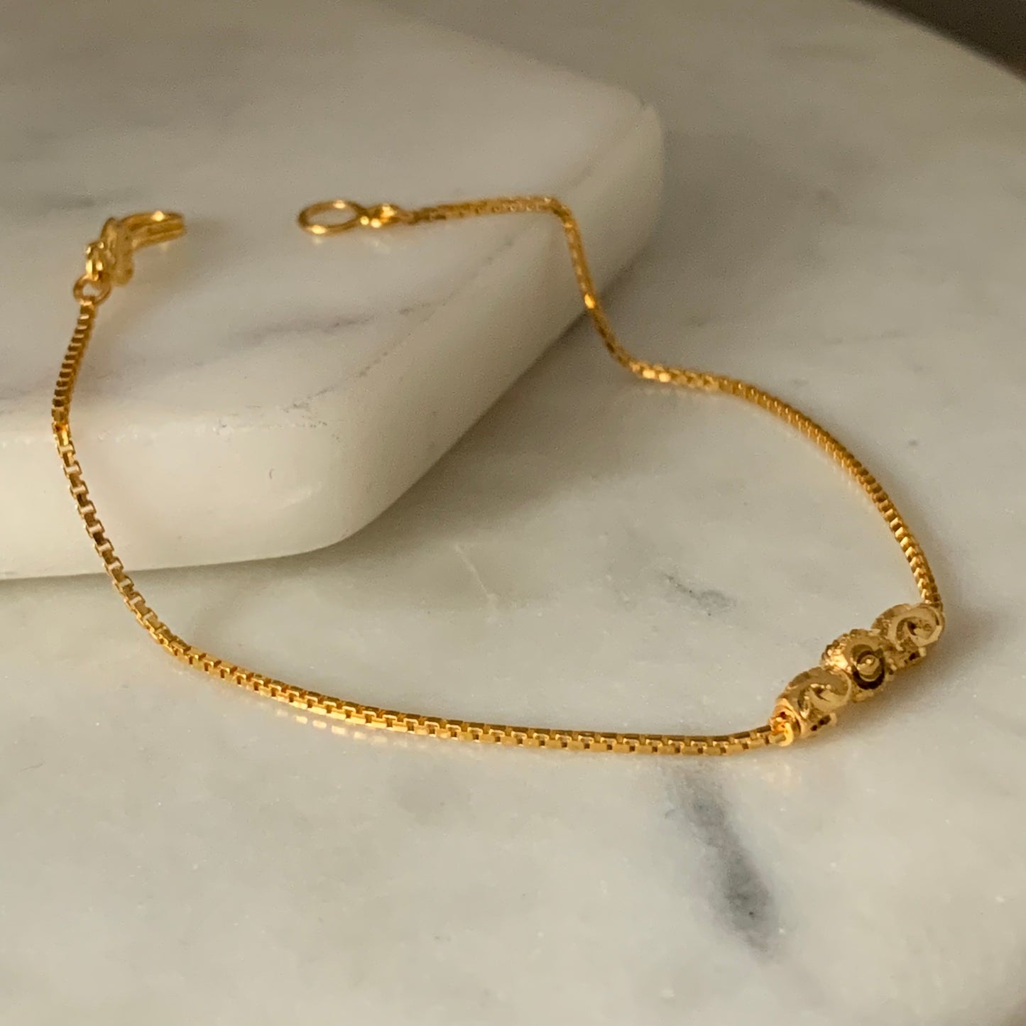 22ct gold minimal beaded bracelet | 7 inches
