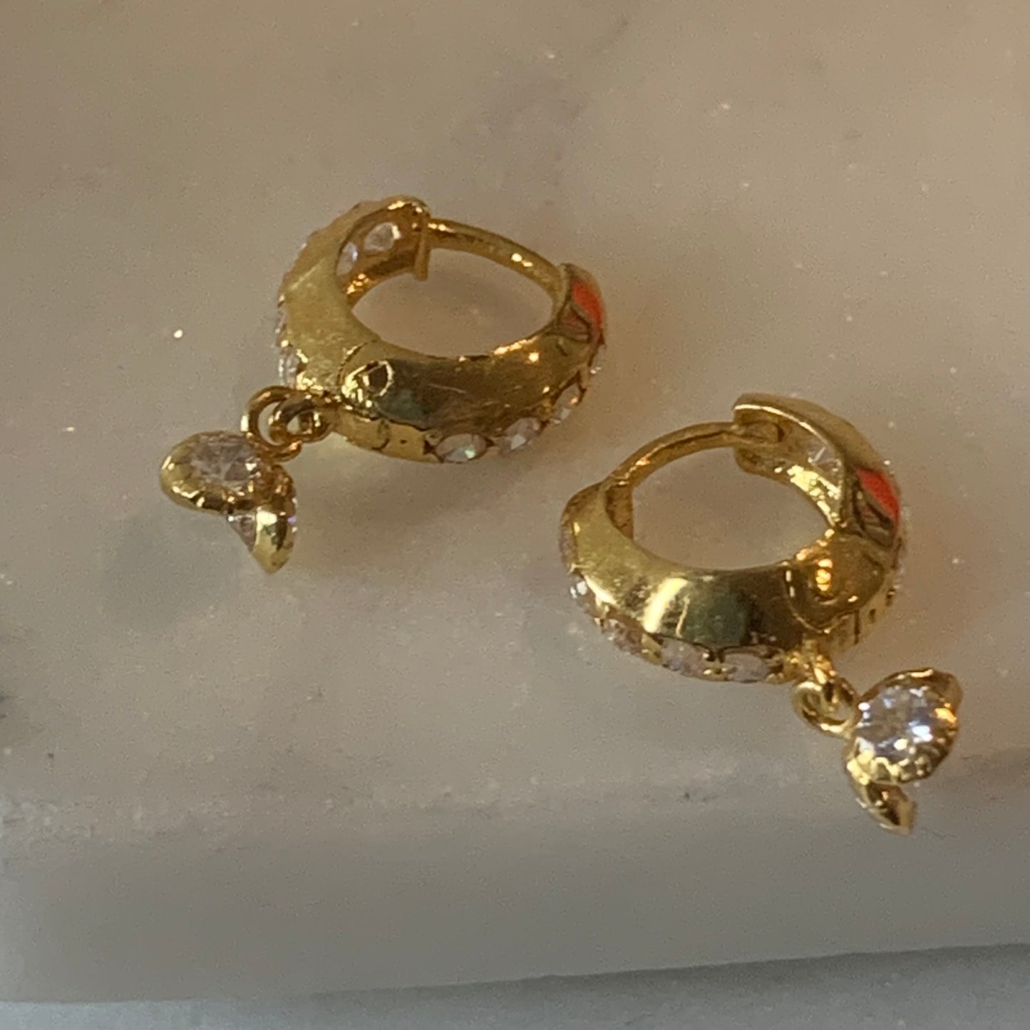 18ct Gold Dangly hoops pair | xs