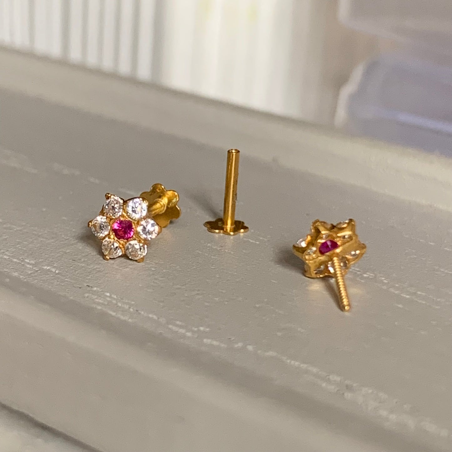 18ct Gold Daisy Pair | 5mm