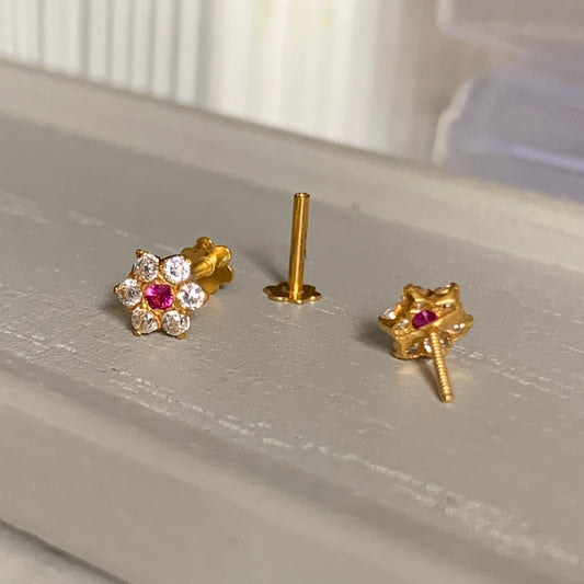 18ct Gold Daisy Pair | 5mm