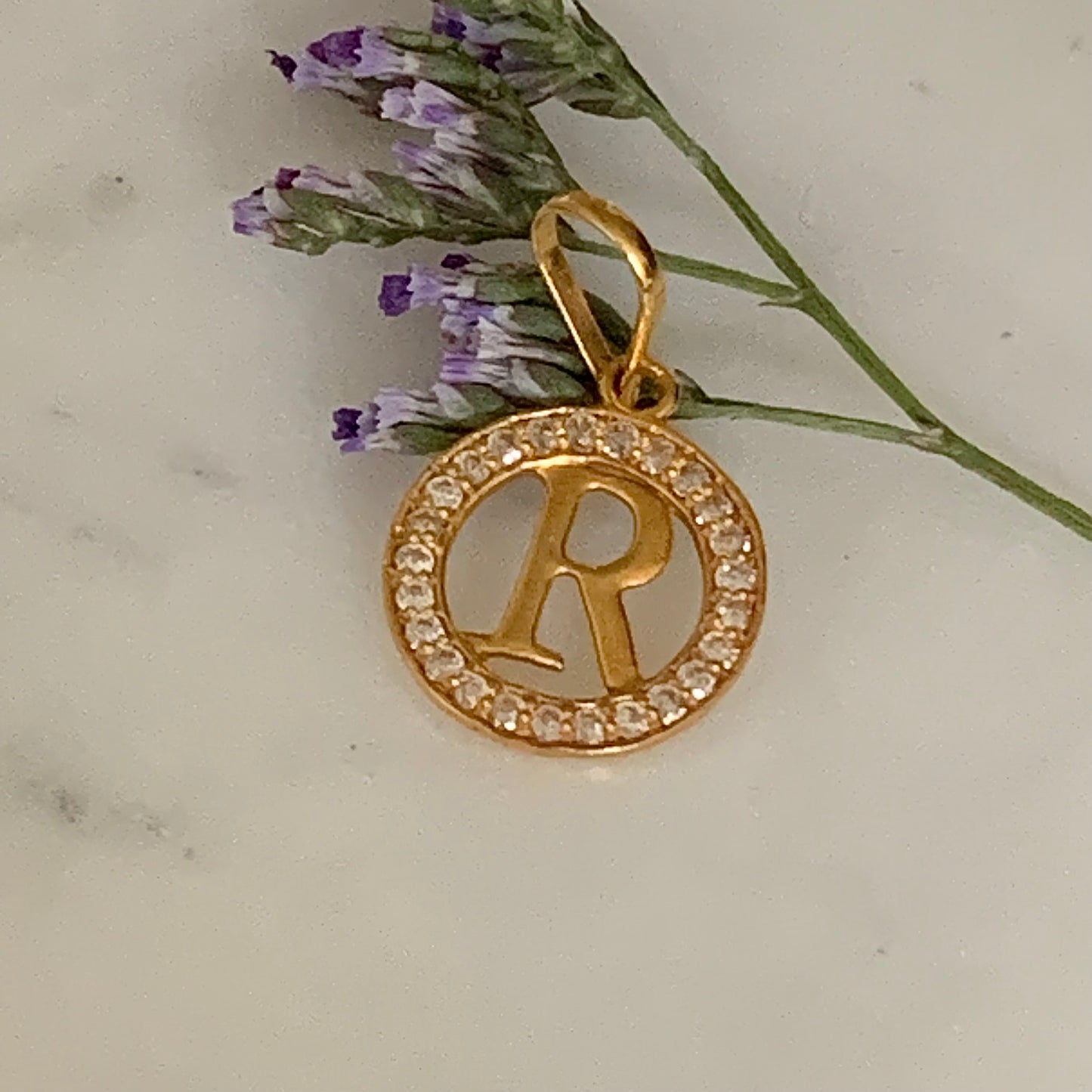 18ct Gold R Initial Pendant