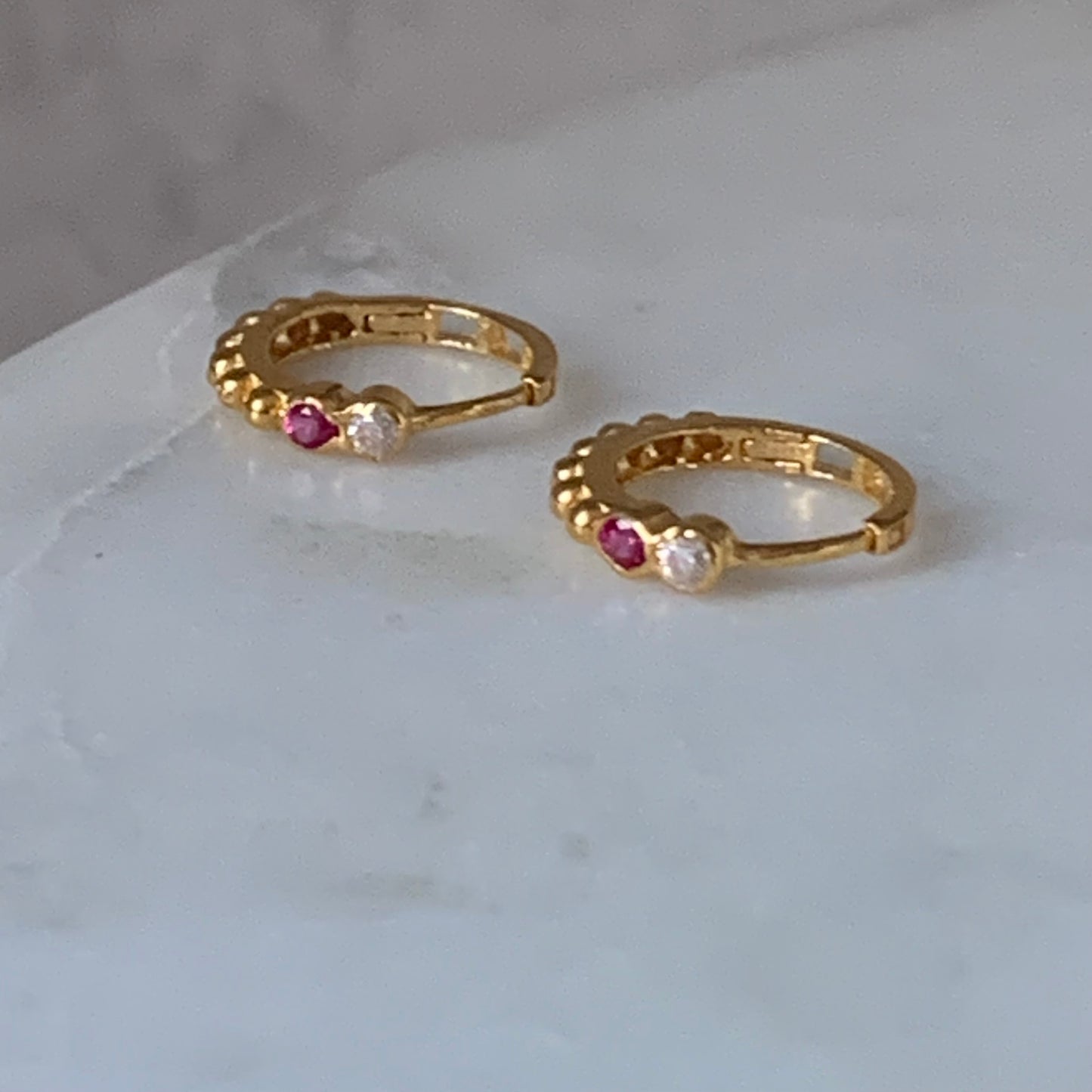 18ct Gold Huggies | 8mm