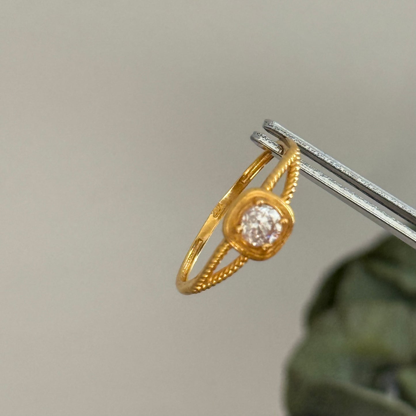 22ct gold ring | M
