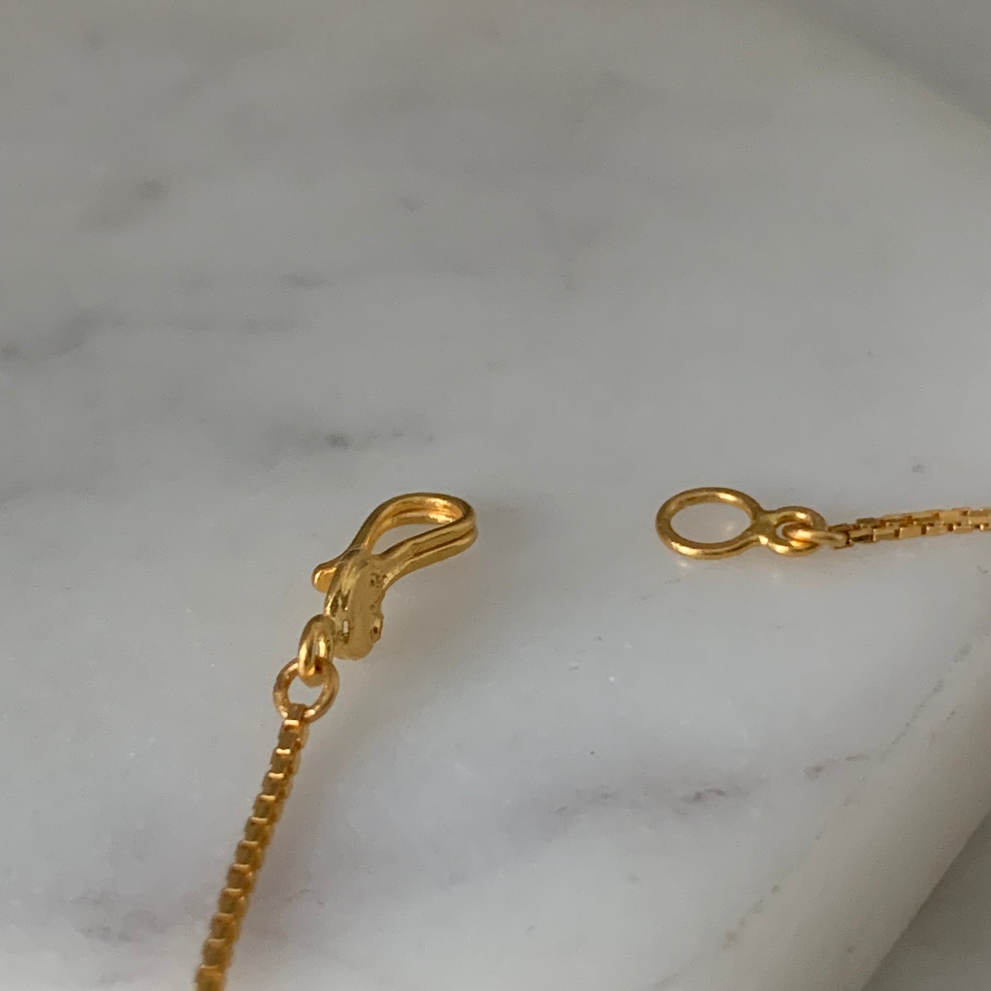 22ct gold minimal beaded bracelet | 7 inches