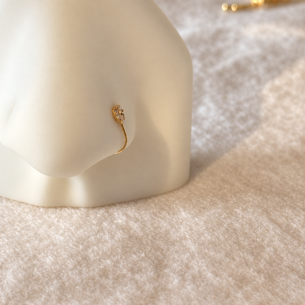18ct gold floral stud (no piercing required)