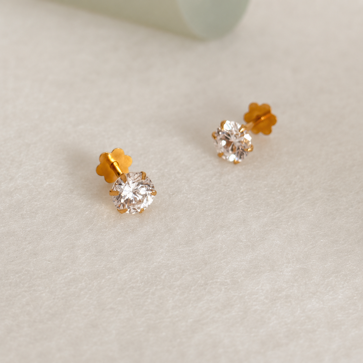 Daphne, 18ct Classic Stud Pair | 5mm