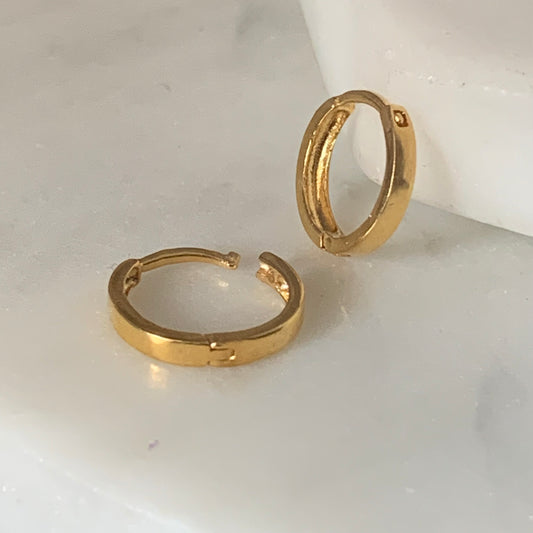 18ct Gold Matt Finish Hoop Pair | 8mm