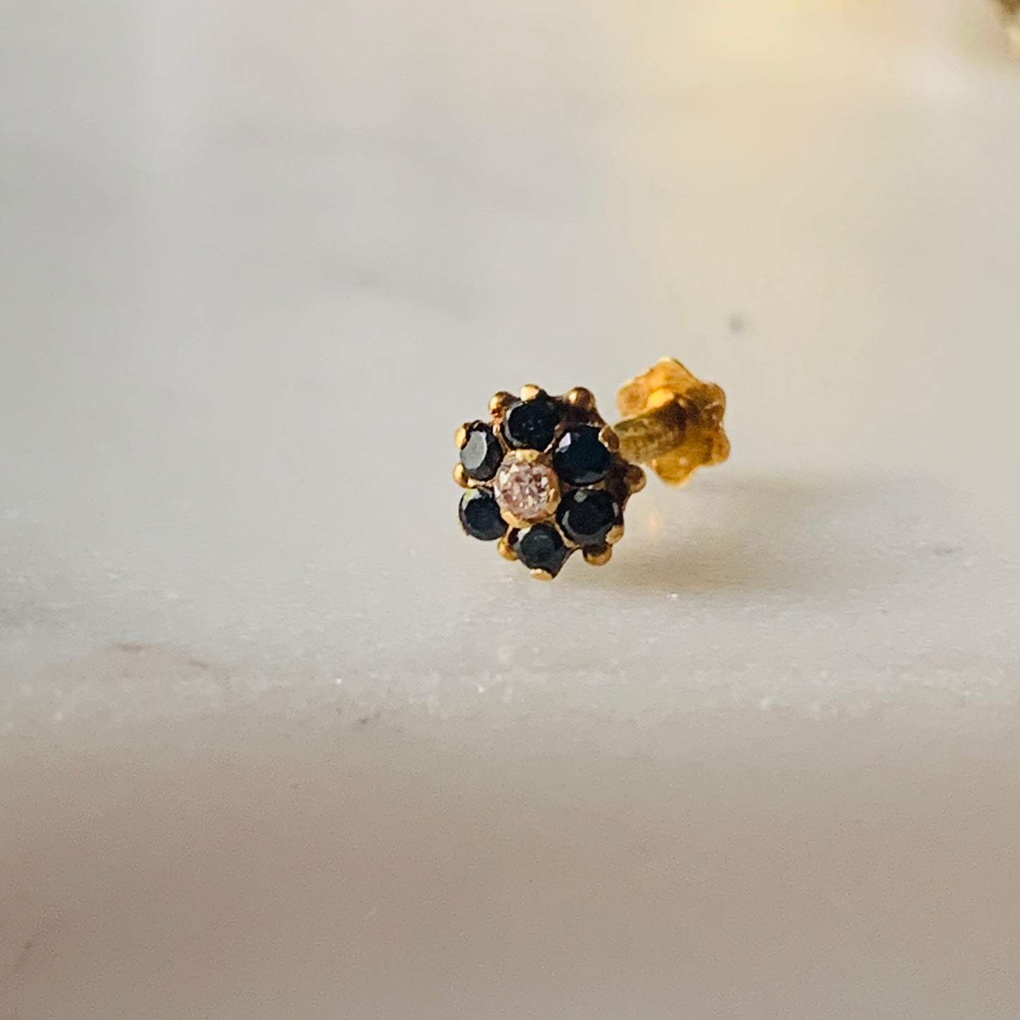 18ct Gold Single Stud