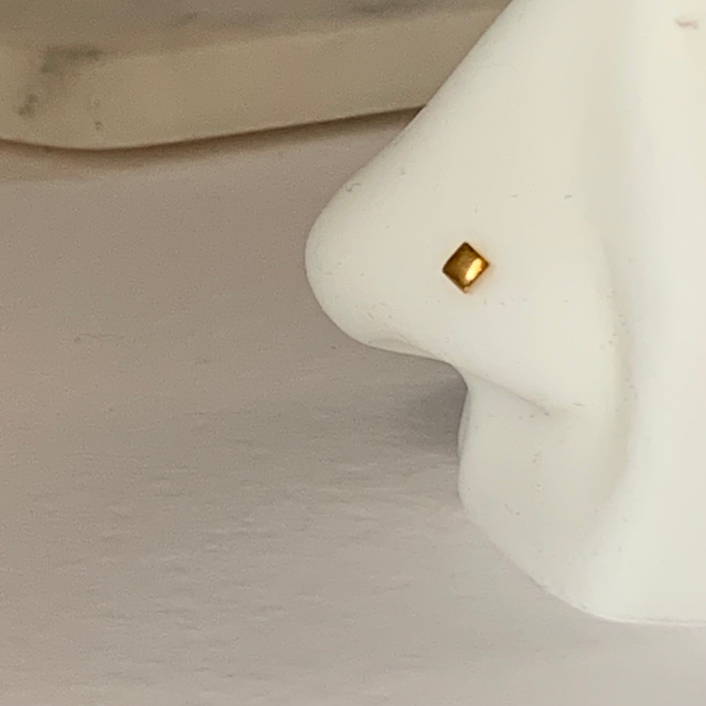 18ct Gold Square Stud | 3mm