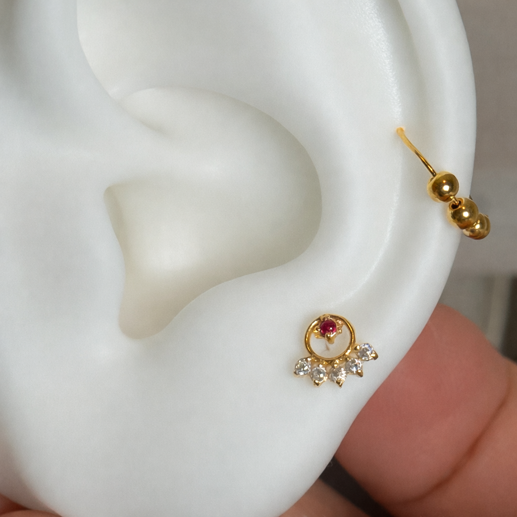 Diaz | 18ct Gold, 7mm by 6mm